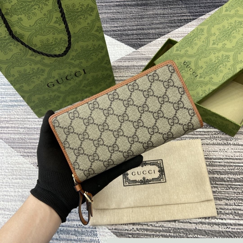 G*u*i wallets & purse